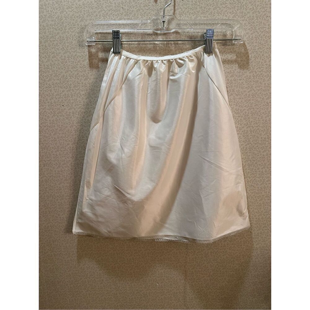 Vintage Lorraine slip
